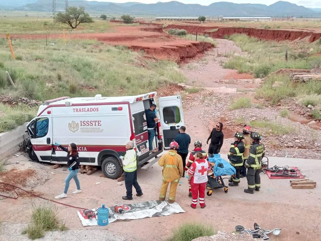 Trágico Accidente en Carretera a Cuauhtémoc: Seis Personas Fallecen en Accidente de Ambulancia del ISSSTE